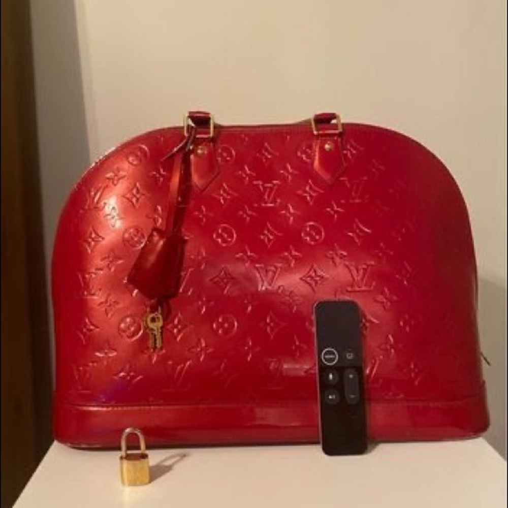 LV purse